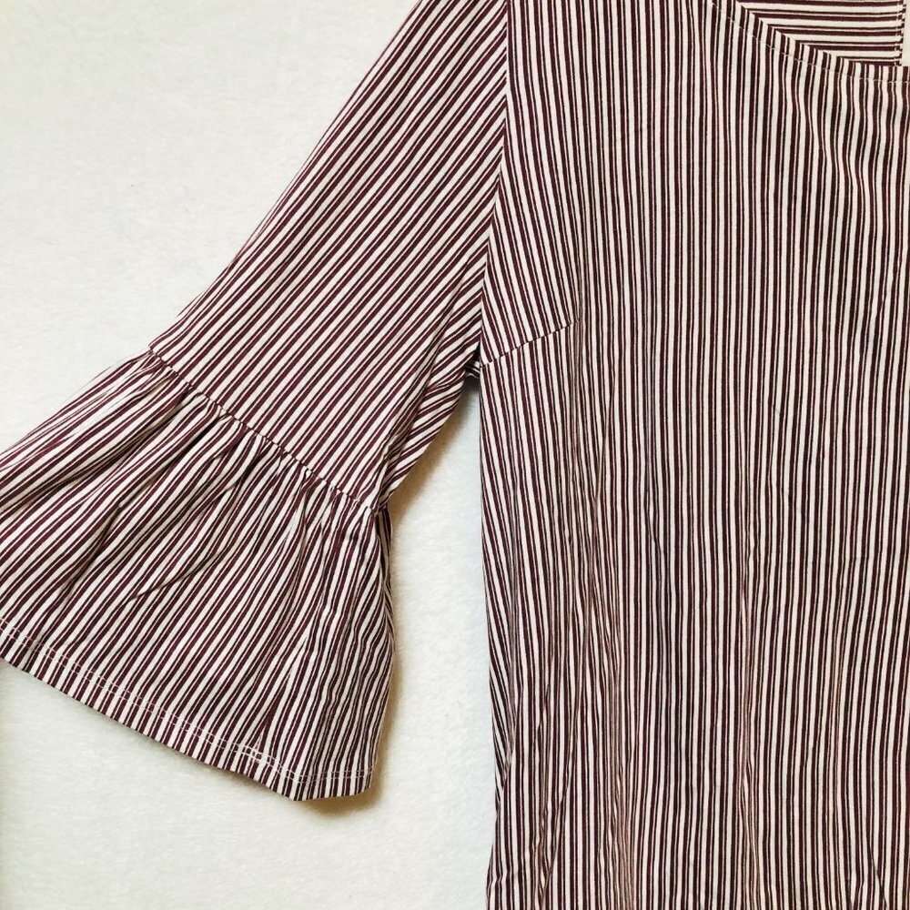 Skies Are Blue Maroon & White Striped Quarter Bell Sleeve Blouse Top Size Small - Picture 2 of 6